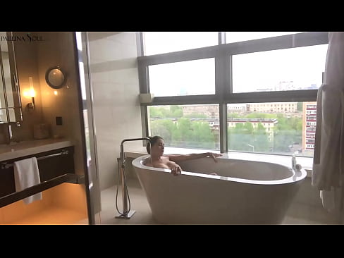 ❤️ Une énorme nana se branlant passionnément la chatte dans la salle de bains ☑ Porno anal at us fr.hentaisun.ru